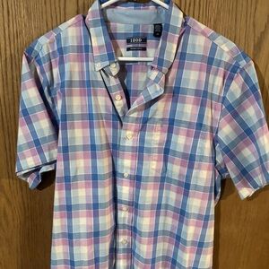 IZOD Men’s Button Up Shirt. Short Sleeve. Size Large.